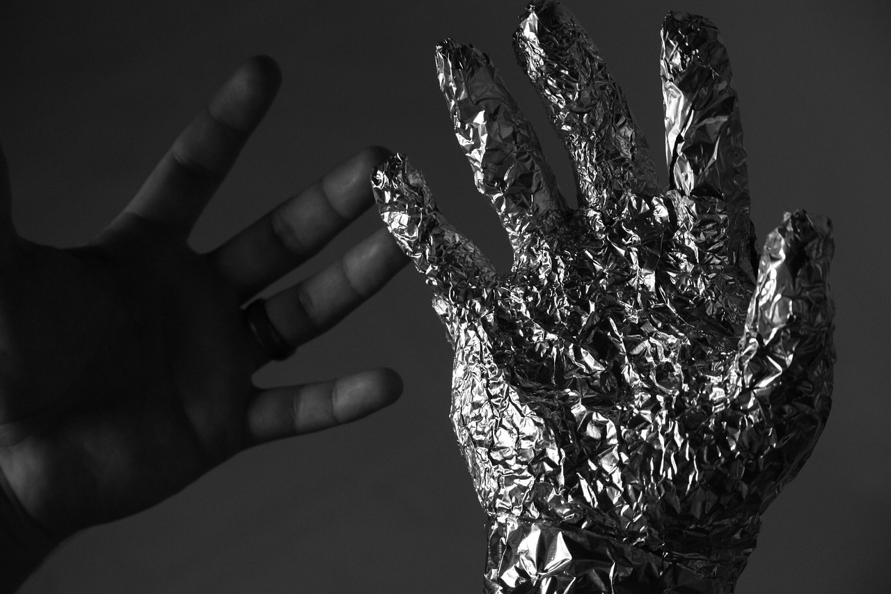 Robot metal hand concept for writing